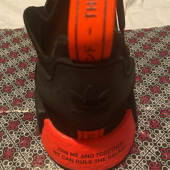 ***SOLD OUT*** Men’s Adidas Shoes Dark Vader/ STARWARS - Picture 2 of 5